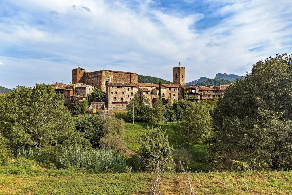 Santa Pau and other entertainment in the province of La Garrotxa