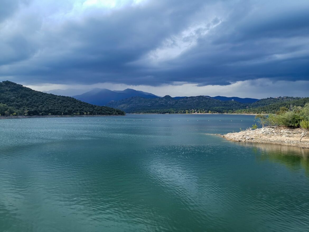 Водохранилище Дарниус Боаделья Reservoir Embalse Embassament Darnius Boadella