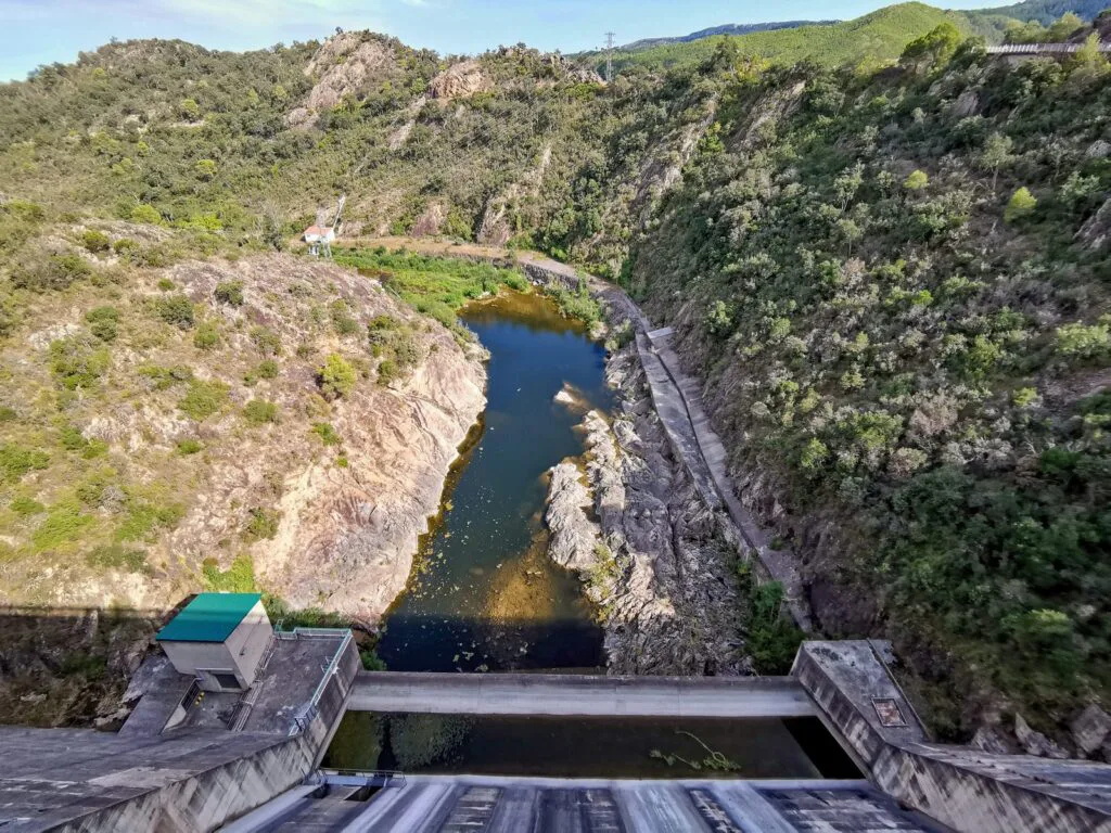 Водохранилище Дарниус Боаделья Reservoir Embalse Embassament Darnius Boadella 