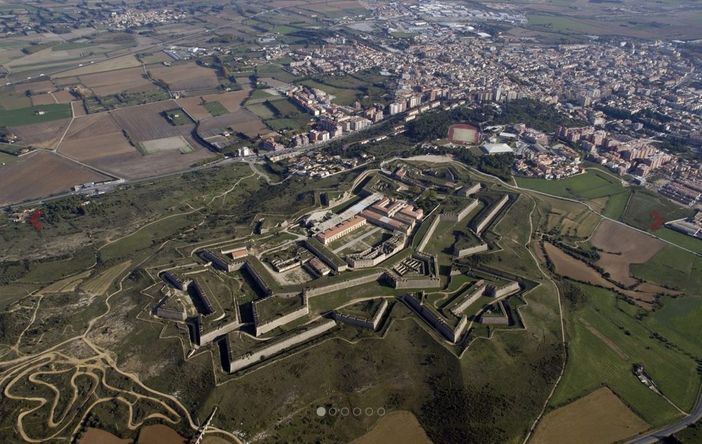 Крепость Святого Фернандо, Фигейрас. Fortress of St. Fernando in Figueres. Forteresse de Saint-Fernando.Castillo de San Fernando. Castell de Sant Ferran.