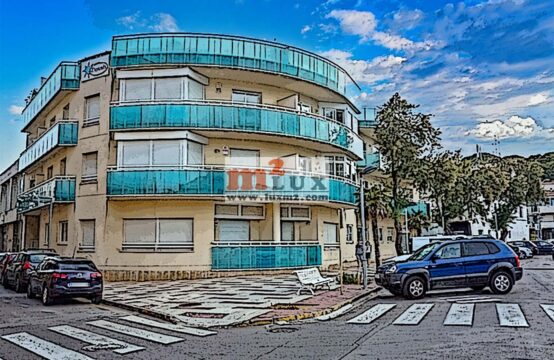 Long term rental &#8211; 3 bedroom apartment 100 meters from the beach in Playa de Aro, Costa Brava, Spain.