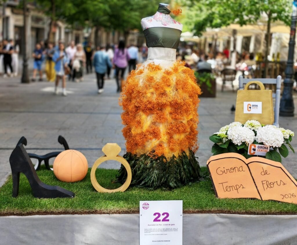 Temps de Flors Girona 2026 22 — Aparador en flor, ciutat de gala
